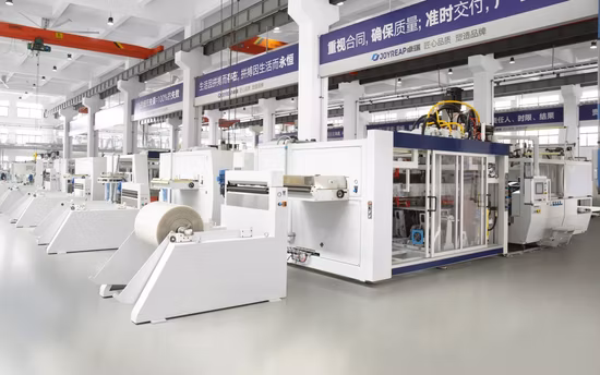 マルチステーション使い捨てミルクティーカップ、肥厚背の高い薄いプラスチックカップ、ジュースカップ、背の高い注入カップ、カスタマイズされた熱成形包装機